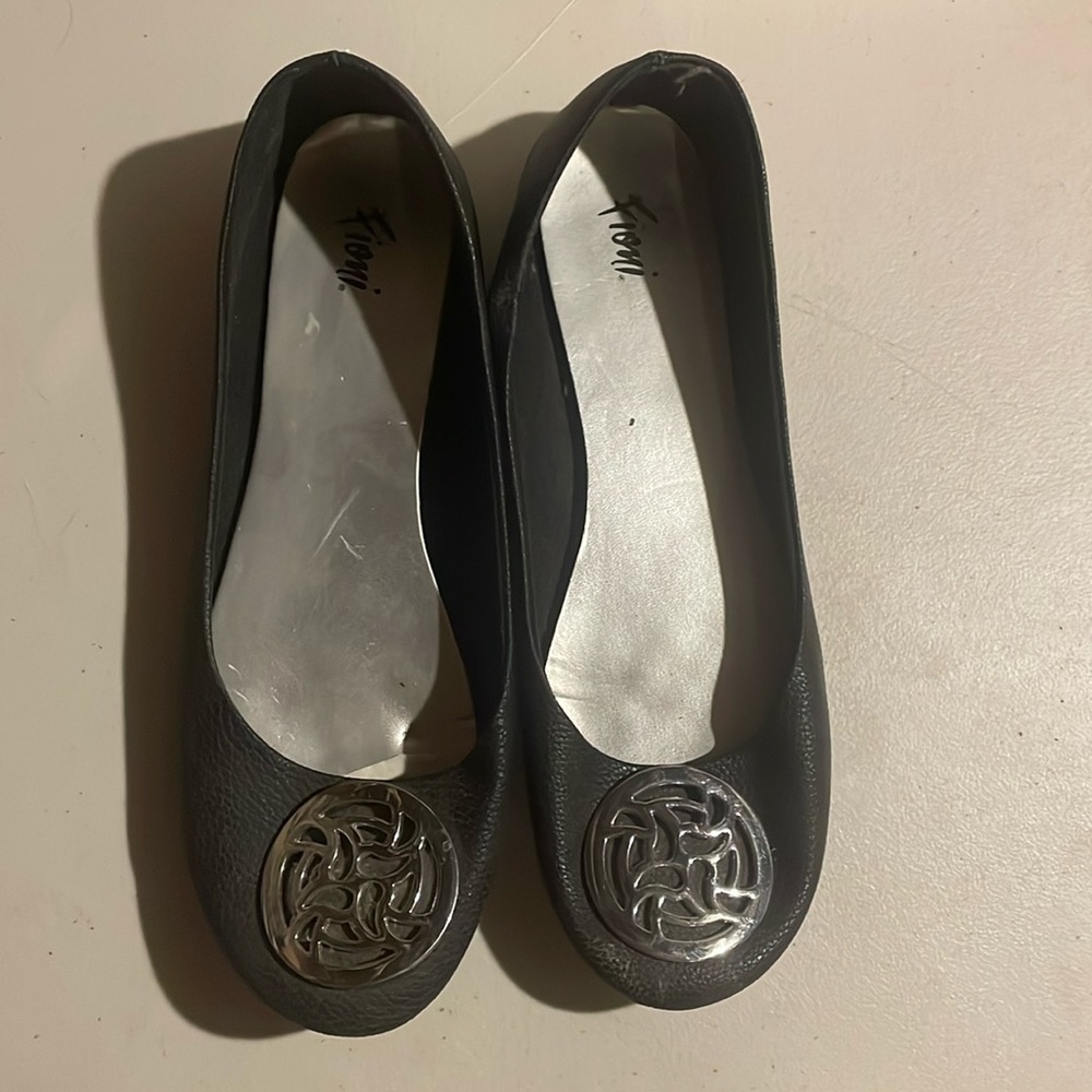 Women’s dress flats size 10